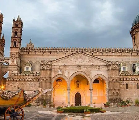 Friends' Home-downtown Nearby *