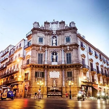 Friends' Home-downtown Nearby Casa de Férias Palermo