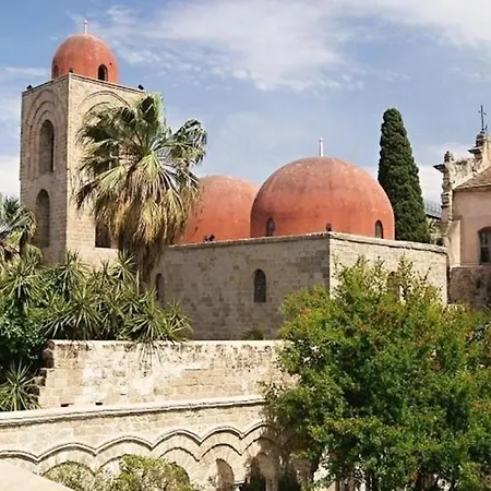 Friends' Home-downtown Nearby Casa de Férias *